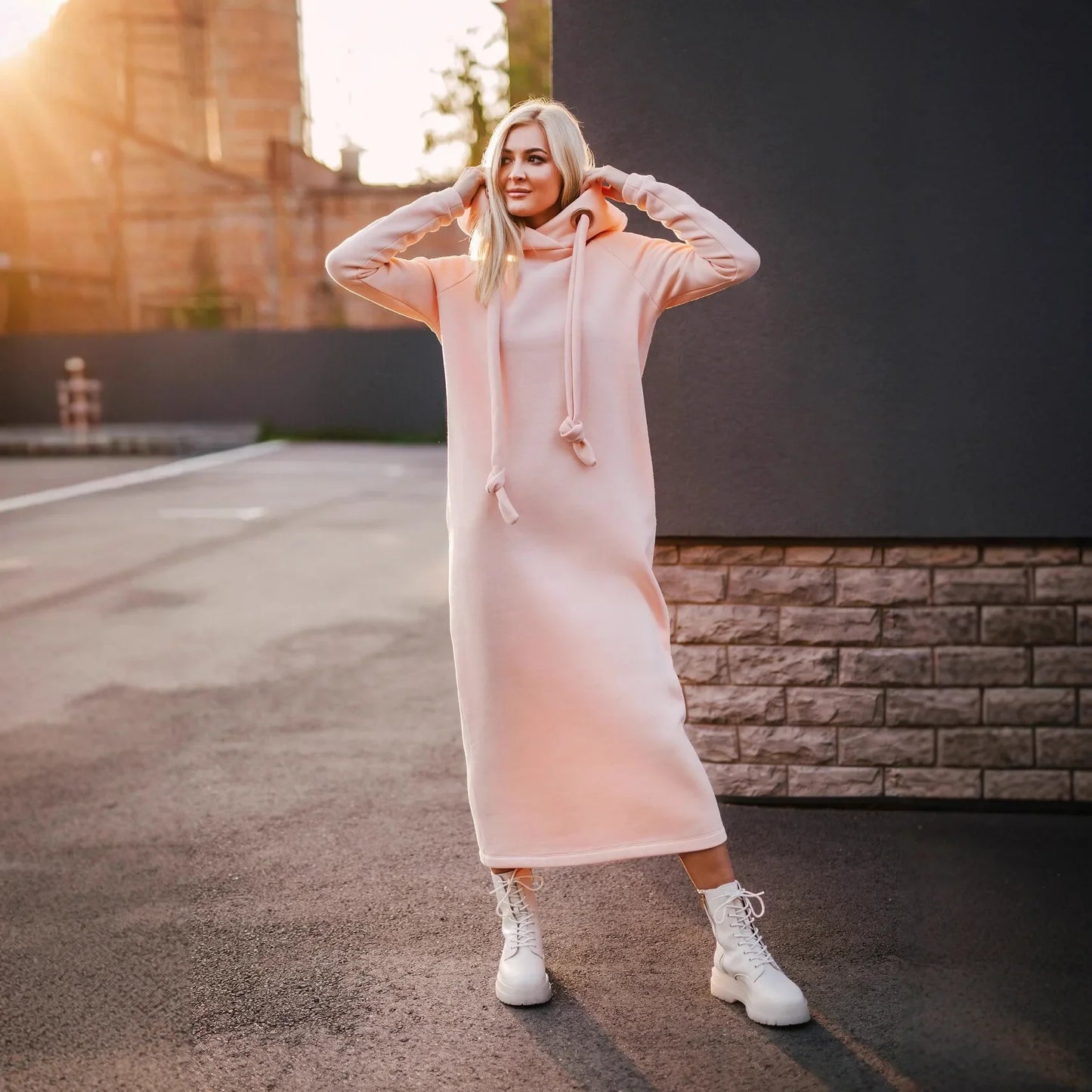 Robe Sweat Élégante à Capuche